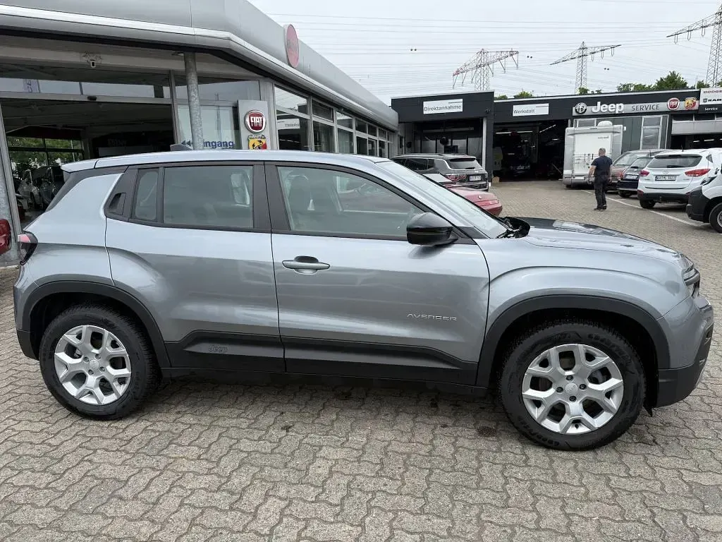 Gebraucht Jeep Avenger Altitude 101 PS (74 kW) 2025 Granite grey (metallic) SUV