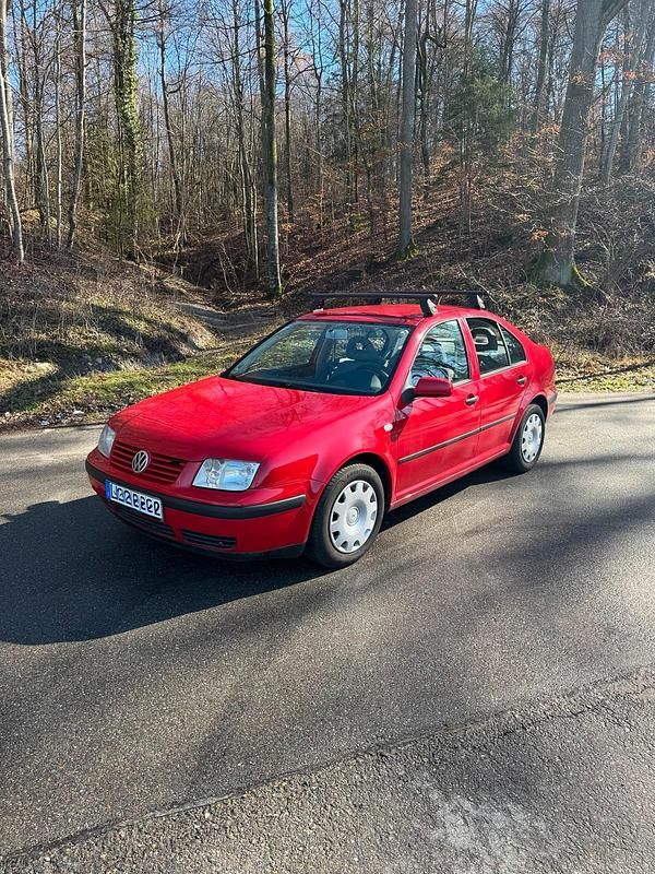 Gebraucht VW Bora 75 PS (55 kW) 2002 Rot Limousine