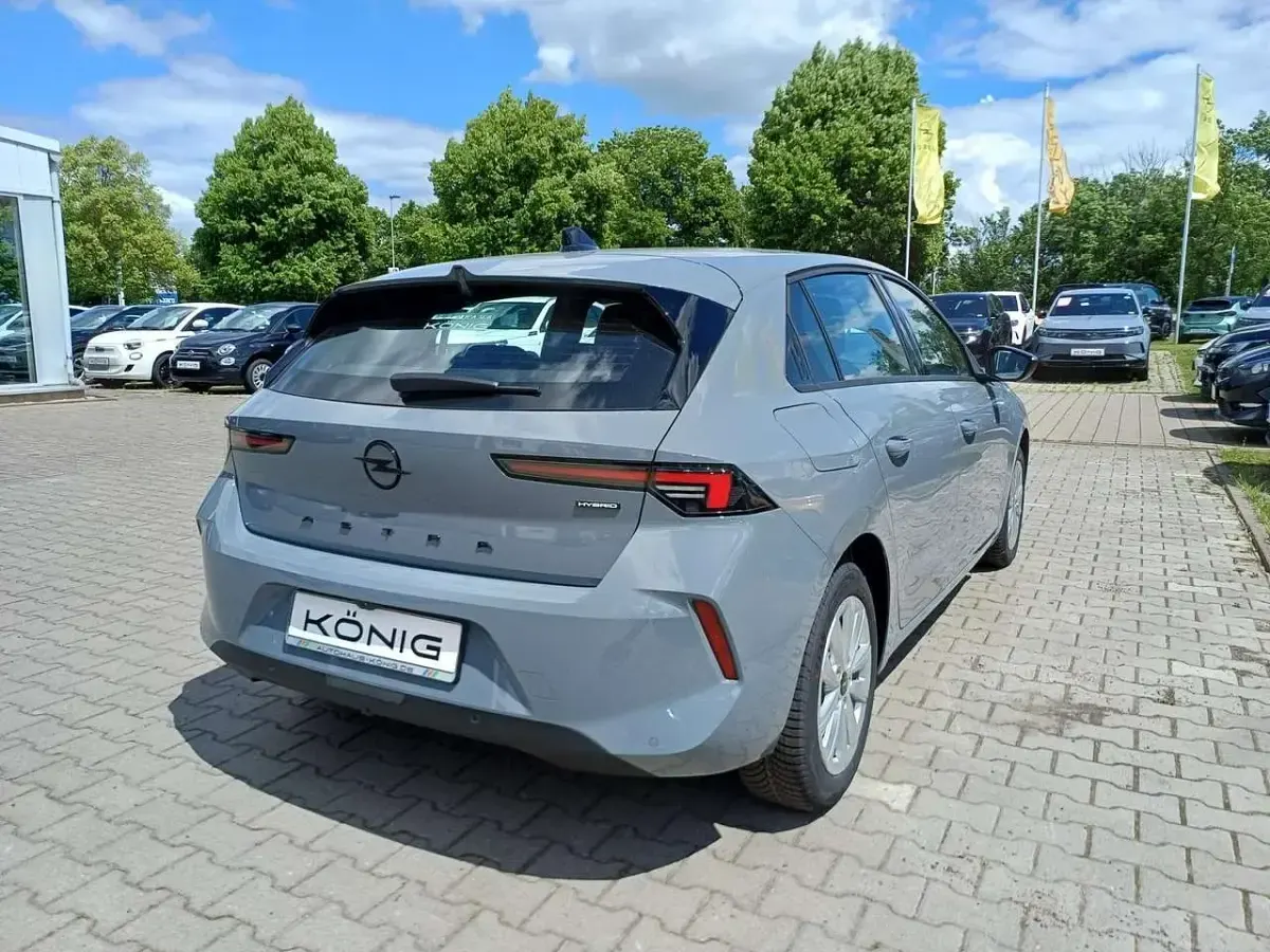 Neu Opel Astra Edition 145 PS (106 kW) 2026 Grafik grau Limousine