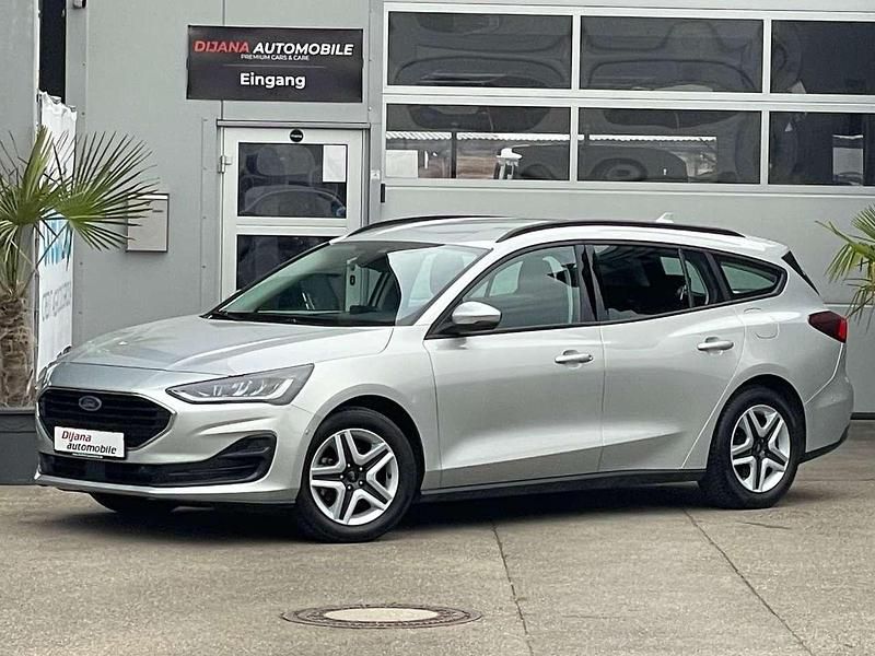 Moondust silber Gebraucht 2022 Ford Focus Kombi | 16.799 € (Superpreis) - Bild 1/4