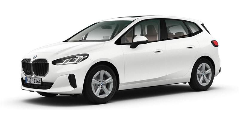 Weiß Gebraucht 2025 BMW 220 Active Tourer Luxury Line Van / Kleinbus | 33.425 € (Fairer Preis) - Bild 1/4