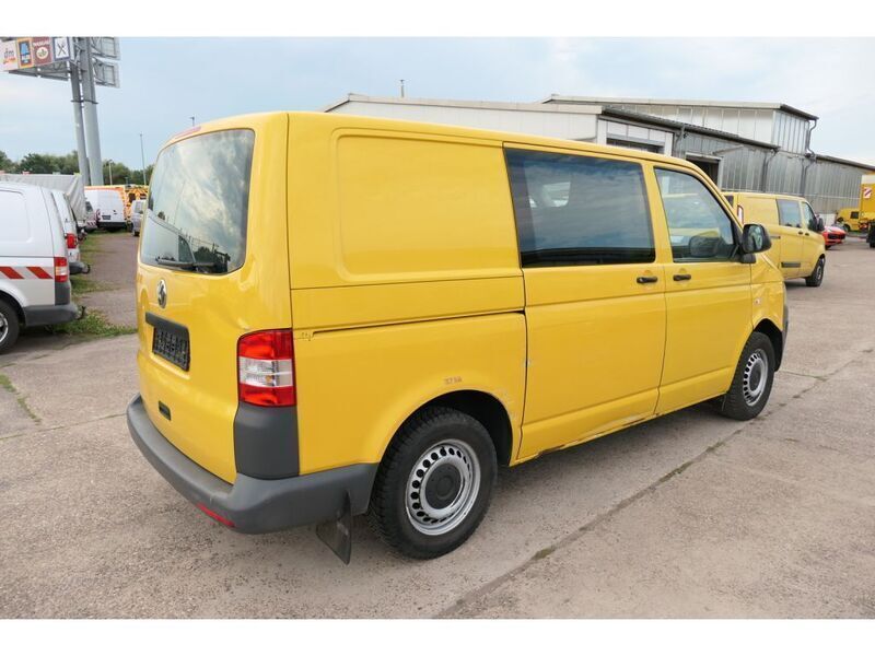 Gebraucht VW T5 84 PS (61 kW) 2013 Ginstergelb r1032 Van
