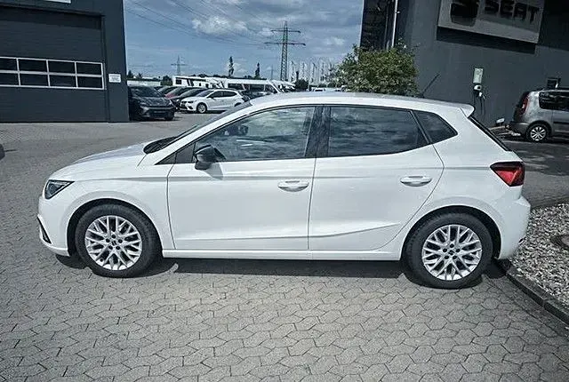 Gebraucht Seat Ibiza FR 110 PS (80 kW) 2023 Weiß Kleinwagen