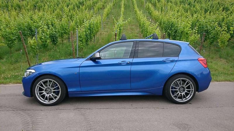 Blau Gebraucht 2016 BMW M140 M Sport Limousine | 29.500 € (Fairer Preis) - Bild 1/4