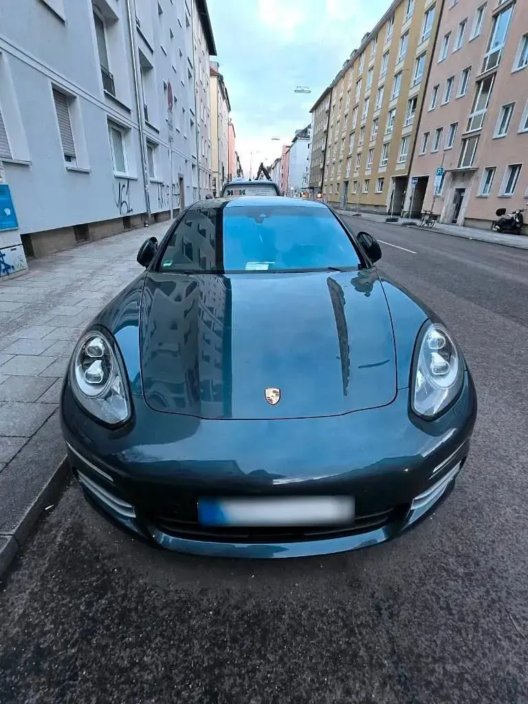 Gebraucht Porsche Panamera 4S 420 PS (308 kW) 2013 Blau Kleinwagen