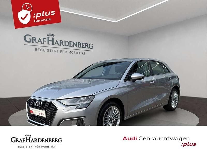 Florettsilber metallic Gebraucht 2024 Audi A3 Advanced Plus Limousine | 26.888 € (Fairer Preis) - Bild 1/4