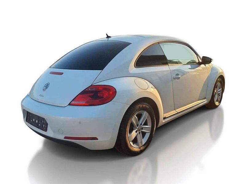Usata VW Beetle 105 CV (77 kW) 2012 Bianco Utilitaria