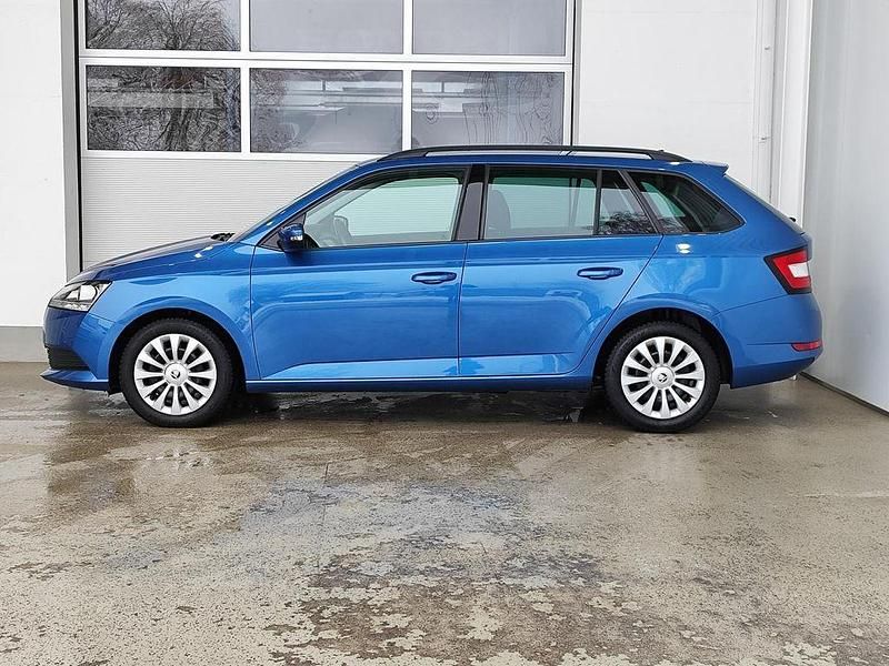 Gebraucht Skoda Fabia Ambition 95 PS (69 kW) 2022 Raceblau metallic Kleinwagen
