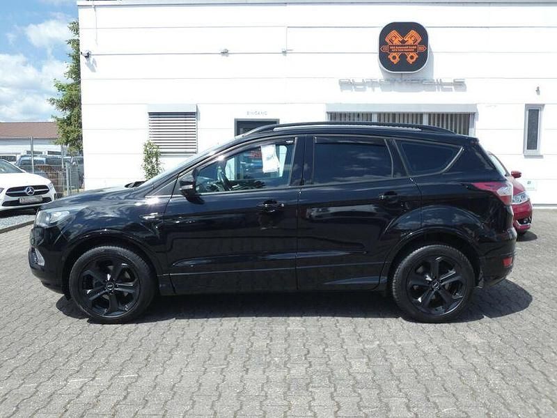Gebraucht Ford Kuga ST-Line 150 PS (110 kW) 2019 Schwarz SUV