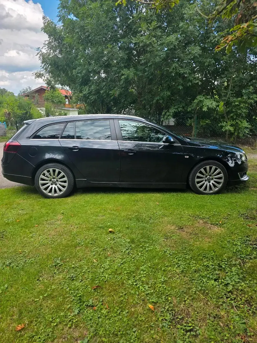 Gebraucht Opel Insignia 194 PS (142 kW) 2014 Schwarz Kombi