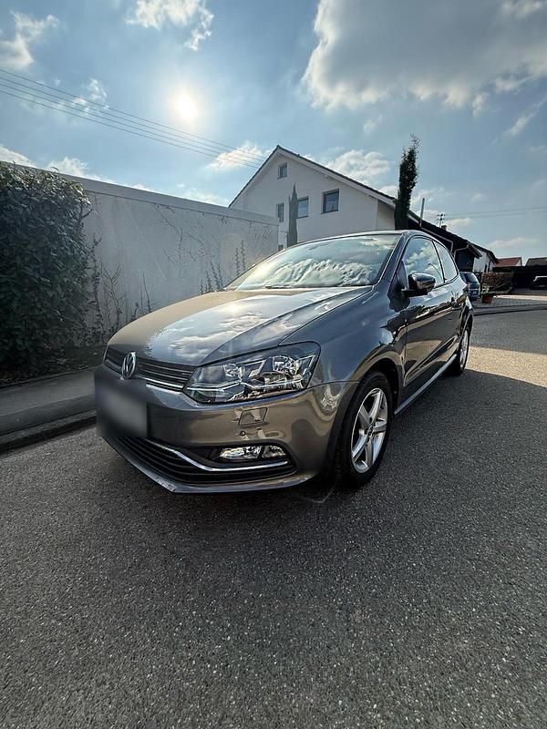 Gebraucht VW Polo 90 PS (66 kW) 2017 Grau Kleinwagen