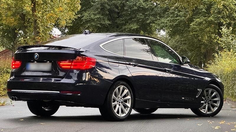 Gebraucht BMW 330 258 PS (189 kW) 2014 Andere farben Limousine