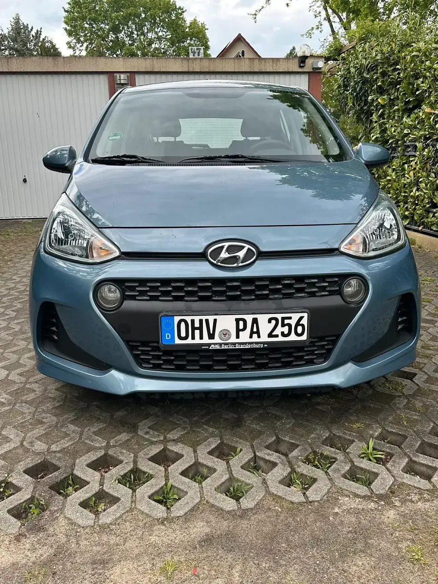 Gebraucht Hyundai i10 Passion Plus 67 PS (49 kW) 2018 Blau Kleinwagen