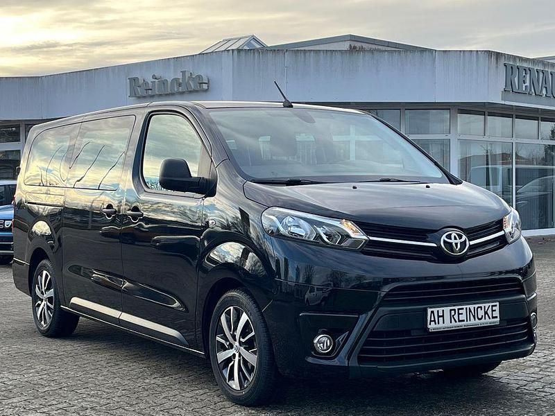 Gebraucht Toyota Proace 144 PS (105 kW) 2022 Schwarz Van / Kleinbus