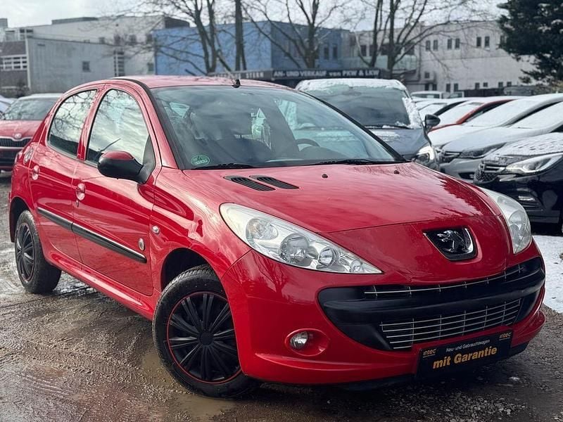 Gebraucht Peugeot 206 73 PS (53 kW) 2012 Rot Limousine