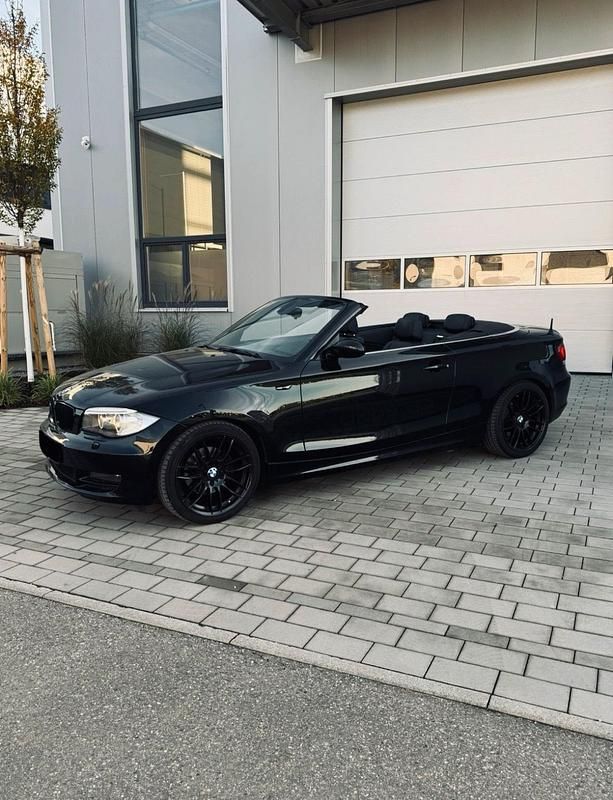Schwarz Gebraucht 2008 BMW 125 Cabriolet Cabrio | 7.999 € (Fairer Preis) - Bild 1/4