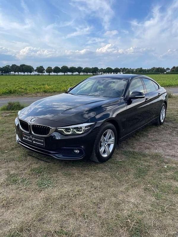 Gebraucht BMW 420 Sport Line 190 PS (139 kW) 2019 Saphirschwarz Coupé