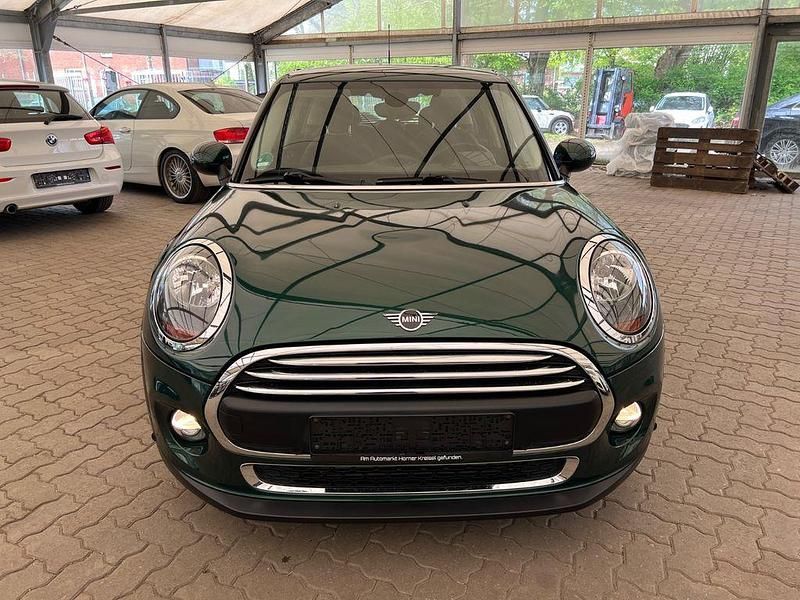 Usata Mini ONE 102 CV (75 kW) 2018 Verde Utilitaria