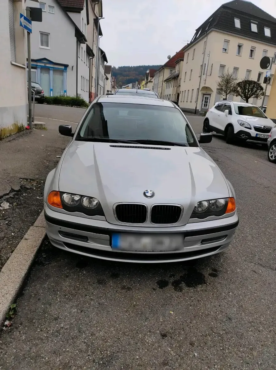 Gebraucht BMW 318 118 PS (86 kW) 2000 Silber Limousine