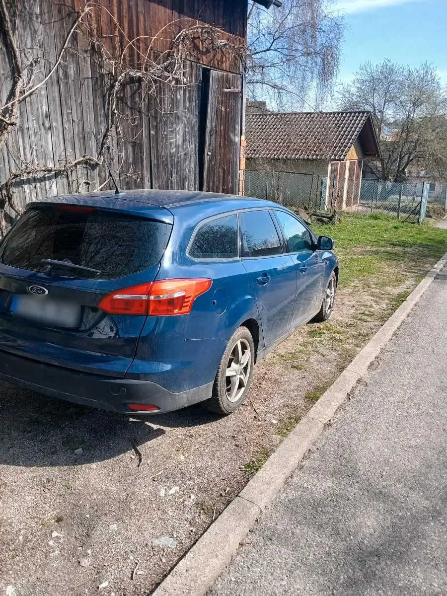 Gebraucht Ford Focus 125 PS (91 kW) 2017 Blau Kombi