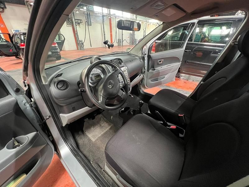 Gebraucht Daihatsu Sirion 87 PS (63 kW) 2007 Silber Kleinwagen