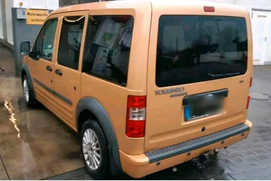 Gebraucht Ford Tourneo Connect 110 PS (80 kW) 2007 Gelb Van / Kleinbus