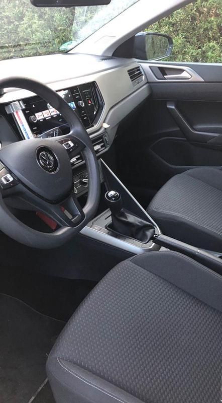 Gebraucht VW Polo Comfortline 95 PS (69 kW) 2017 Grau Kleinwagen