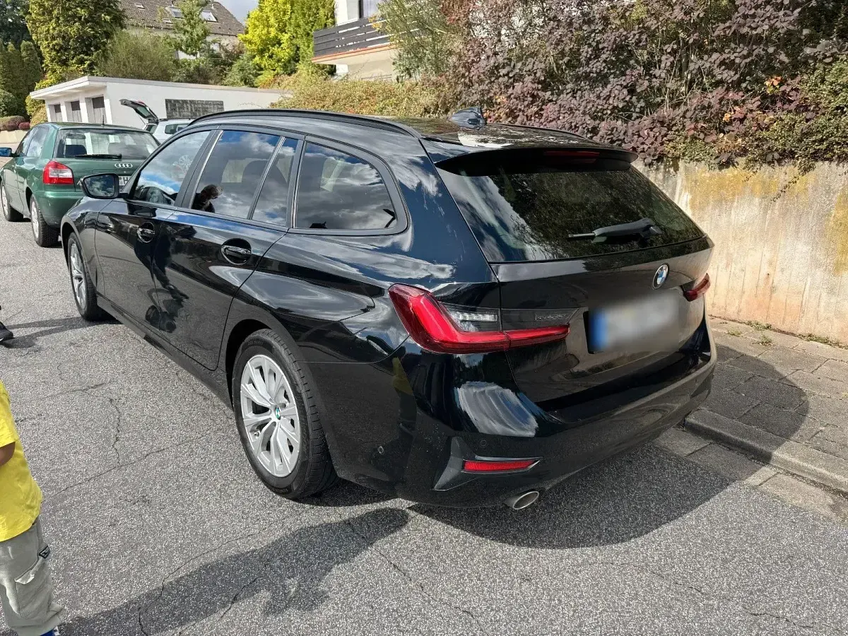 Gebraucht BMW 318 150 PS (110 kW) 2022 Schwarz Kombi