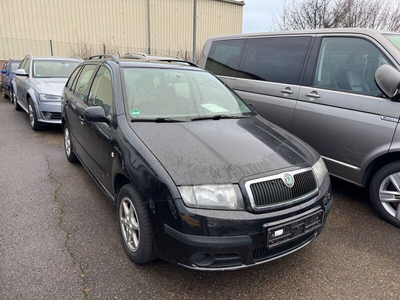 Schwarz Gebraucht 2008 Skoda Fabia Cool Edition Kombi | 3.390 € (Etwas zu teuer) - Bild 1/4