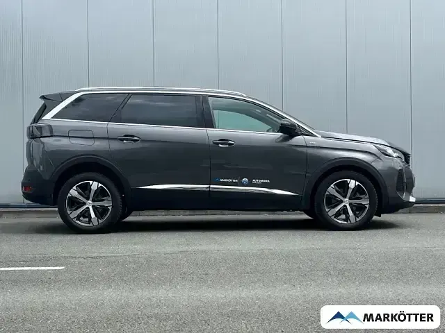 Gebraucht Peugeot 5008 GT 131 PS (96 kW) 2023 Grau SUV