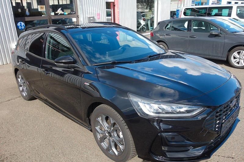 Gebraucht Ford Focus ST-Line X 155 PS (114 kW) 2024 Schwarz Kombi