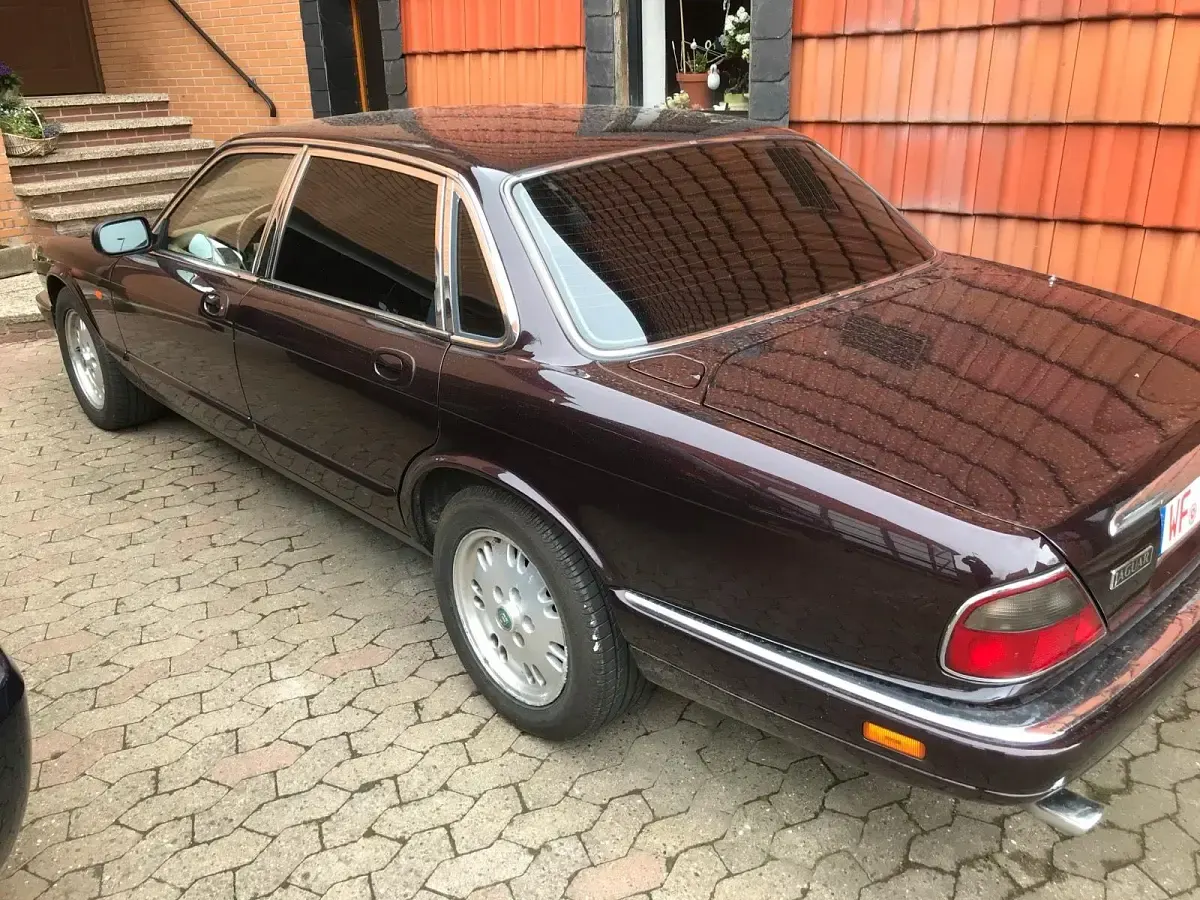Gebraucht Jaguar X300 1994 Rot Limousine