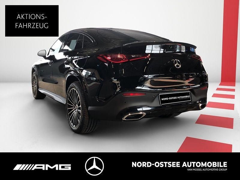 Gebraucht Mercedes GLC300e AMG 333 PS (244 kW) 2026 Unilack schwarz uni Coupé