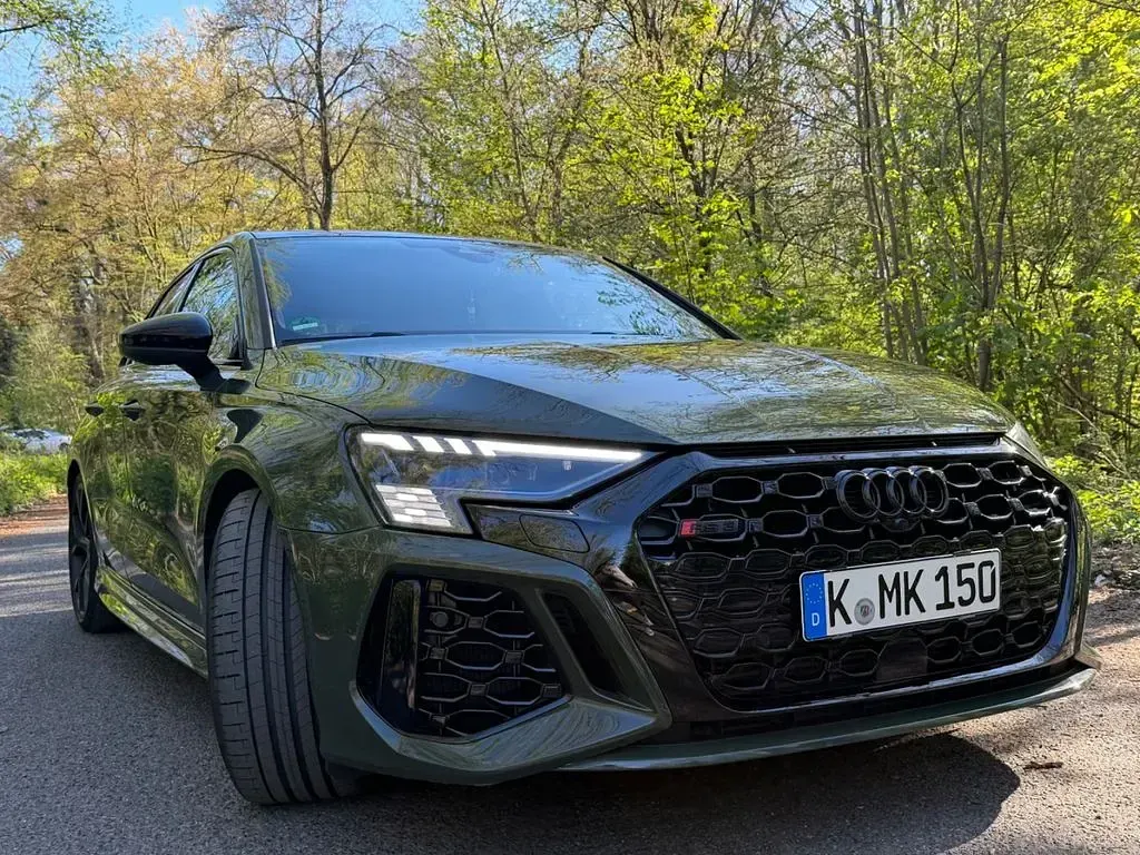 Gebraucht Audi RS3 Sport 400 PS (294 kW) 2024 Grün Limousine