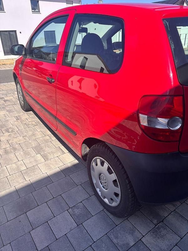 Gebraucht VW Fox Style 60 PS (44 kW) 2009 Rot Kleinwagen
