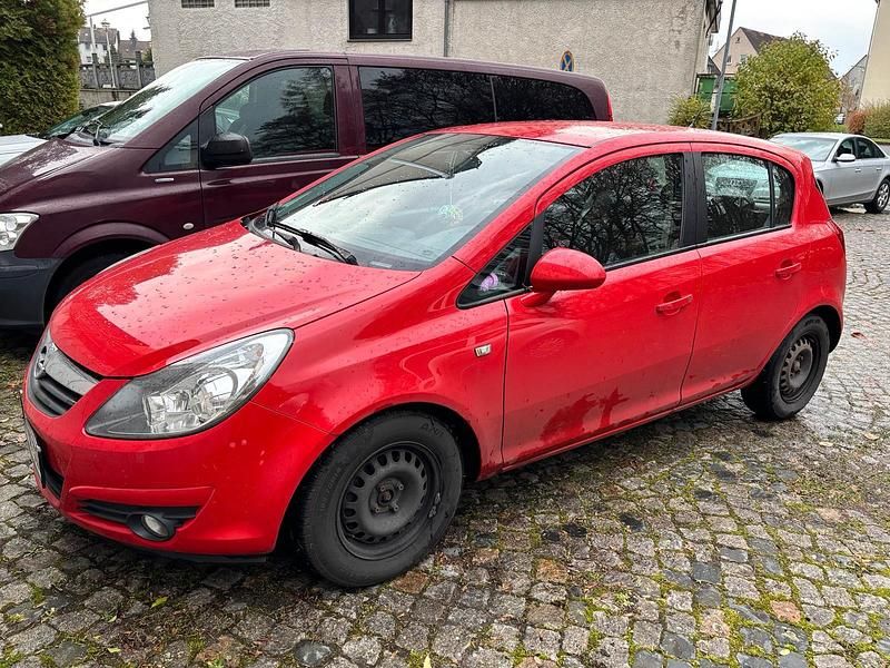 Rot Gebraucht 2010 Opel Corsa Kleinwagen | 3.600 € (Etwas zu teuer) - Bild 1/4