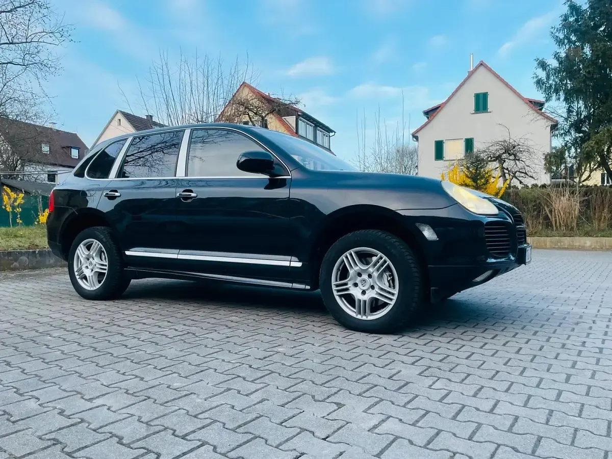 Second-hand Porsche Cayenne 340 CP (250 kW) 2006 Negru SUV