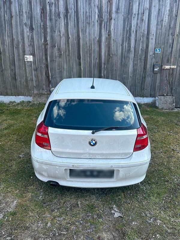 Gebraucht BMW 118 143 PS (105 kW) 2012 Weiß Kleinwagen