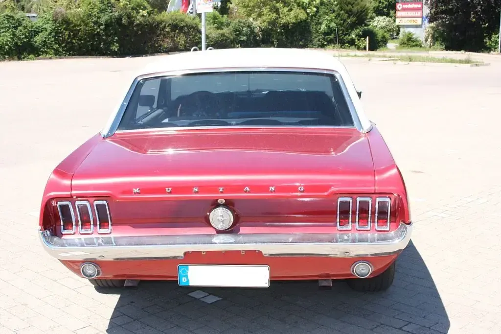 Gebraucht Ford V8 200 PS (147 kW) 1967 Rot