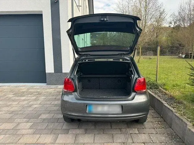 Gebraucht VW Polo Comfortline 86 PS (63 kW) 2012 Grau Kleinwagen