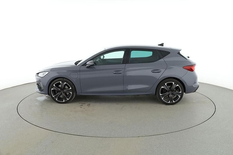 Usado Cupra Leon 245 HP (180 kW) 2020 Cinzento Sedan