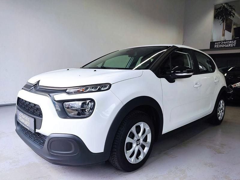 Weiß Gebraucht 2023 Citroën C3 Feel Kleinwagen | 11.955 € (Fairer Preis) - Bild 1/4