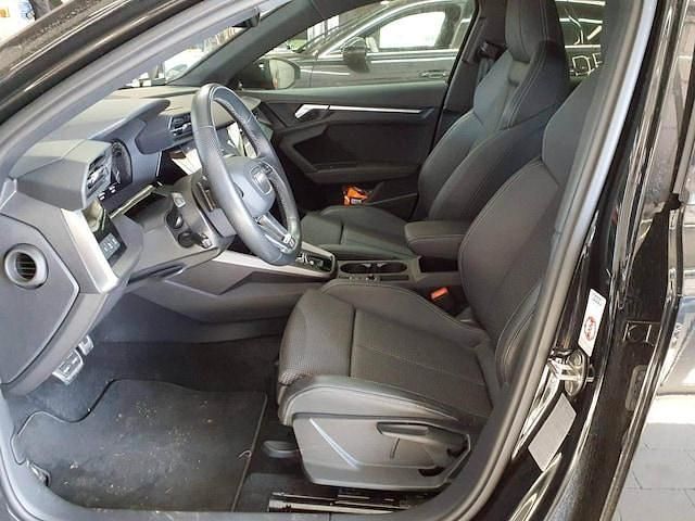 Gebraucht Audi A3 Sportback e-tron Basis 204 PS (150 kW) 2024 Mythosschwarz metallic Kleinwagen