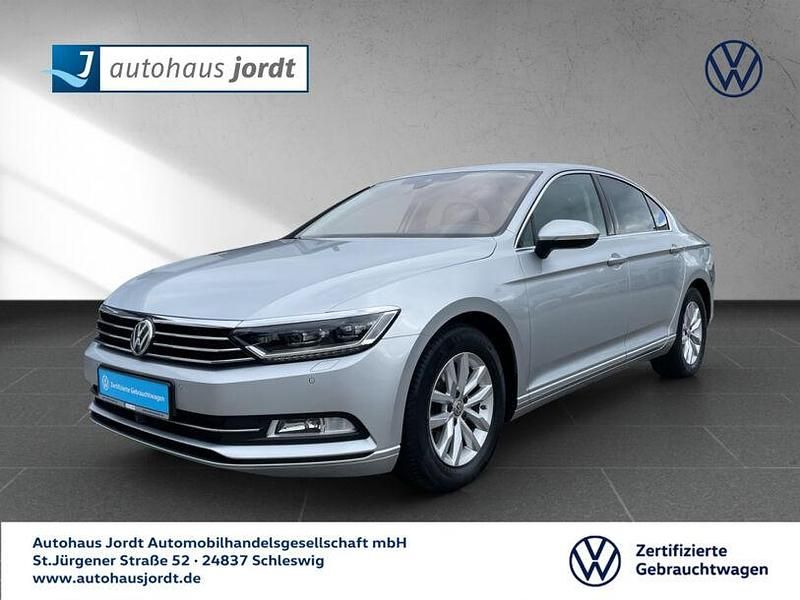Gebraucht VW Passat Comfortline 150 PS (110 kW) 2017 Silber Limousine