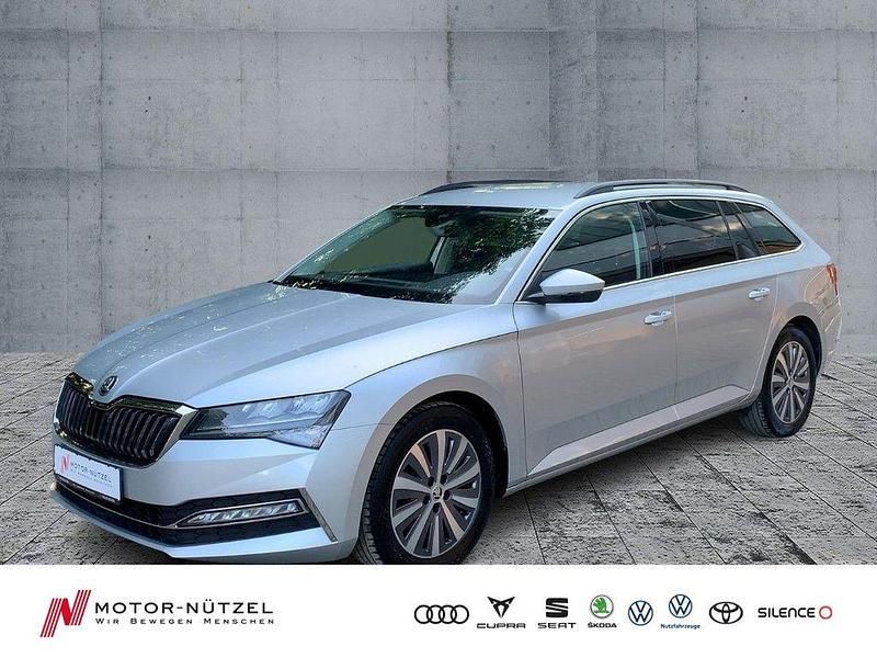 Brilliantsilber metallic Gebraucht 2022 Skoda Superb Ambition Kombi | 21.950 € (Guter Preis) - Bild 1/4