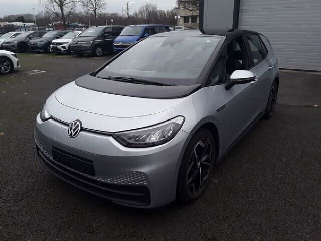 Scale silver metallic Gebraucht 2023 VW ID.3 Pro Kleinwagen | 32.490 € (Guter Preis) - Bild 1/4