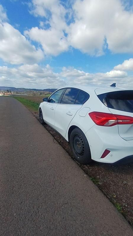 Gebraucht Ford Focus 150 PS (110 kW) 2021 Weiß Limousine