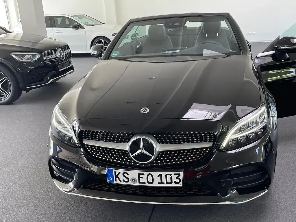 Gebraucht Mercedes C200 204 PS (150 kW) 2022 Schwarz Cabrio