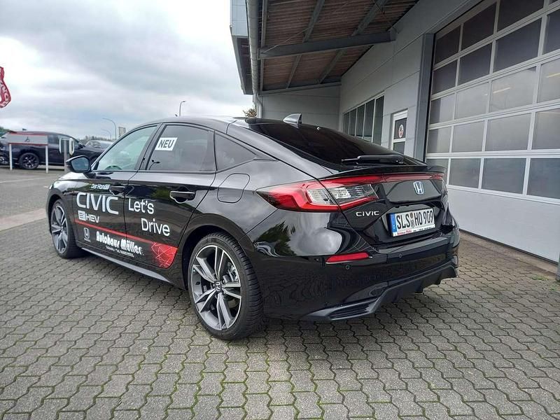 Gebraucht Honda Civic Advance 184 PS (135 kW) 2025 Crystal black p. Limousine