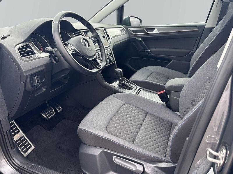 Gebraucht VW Golf VII Join 110 PS (80 kW) 2018 Grau Limousine